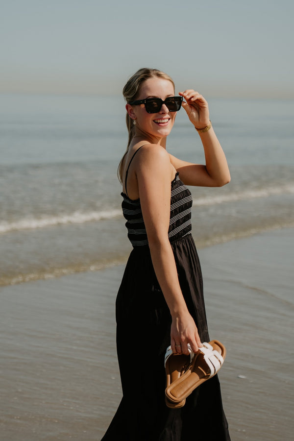 Objelly Hope S/L RE Smck midi dress 144 black - Bij Keesje - Object - Jurk