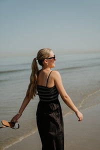 Objelly Hope S/L RE Smck midi dress 144 black - Bij Keesje - Object - Jurk