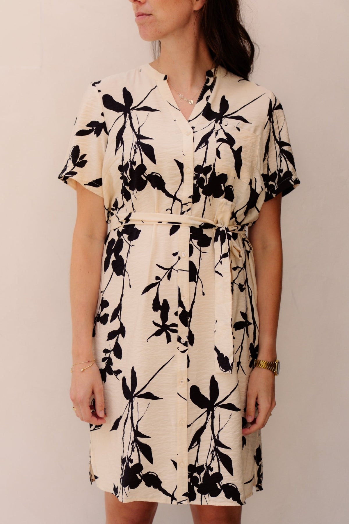 Objjacira S/S Shirt Dress Noos Sandshell Black simple flower - Bij Keesje - Object - Jurk