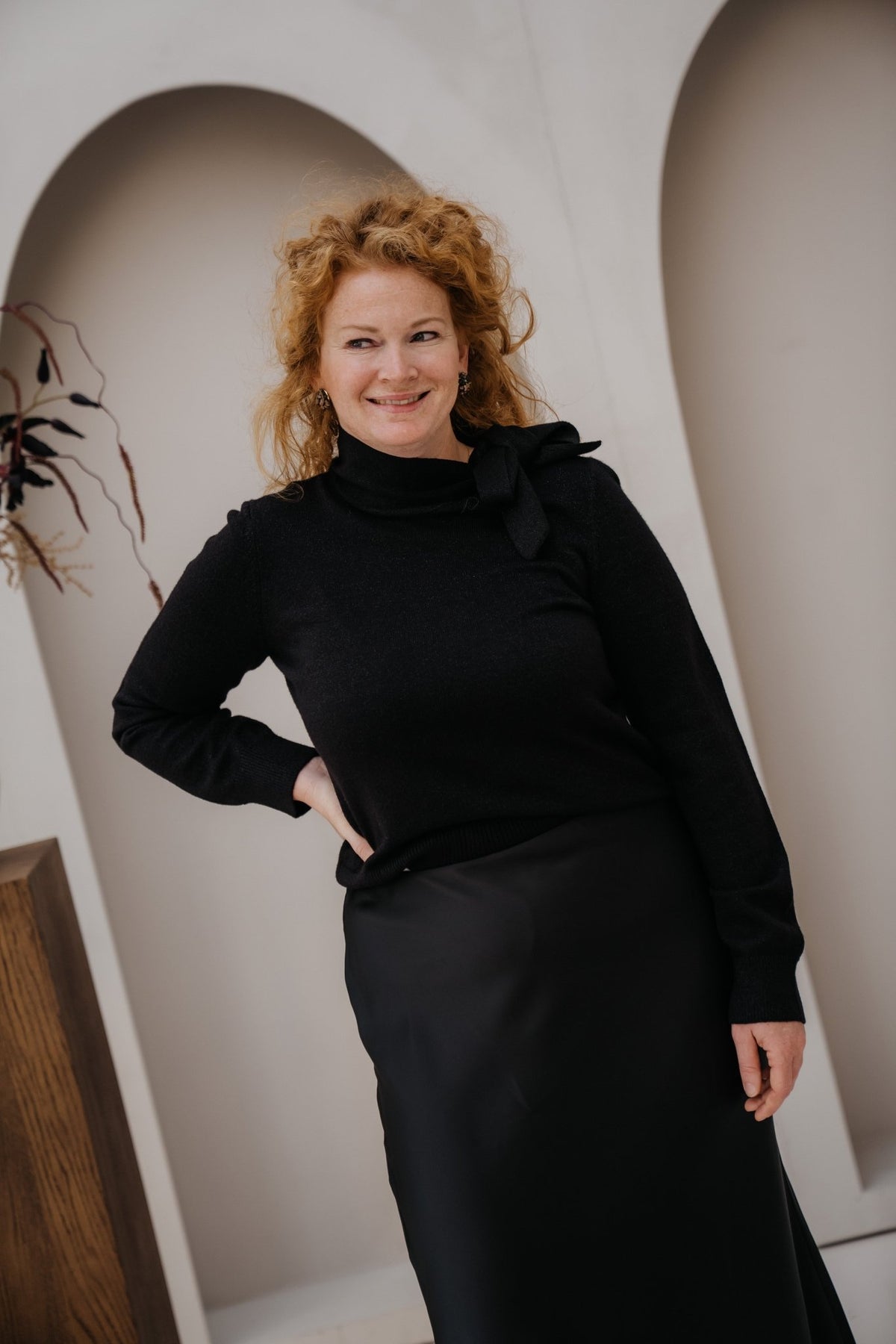 Objthess Bow Glam knit pullover black glitter - Bij Keesje - Object - Trui