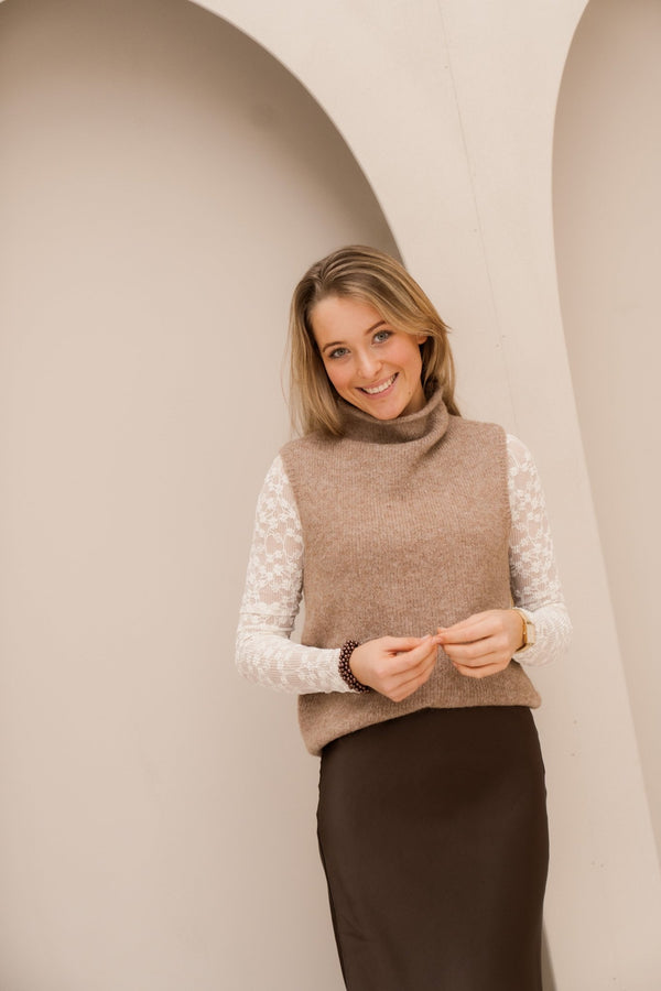 Odelia Knit top Dark Sand - Bij Keesje - Neo Noir