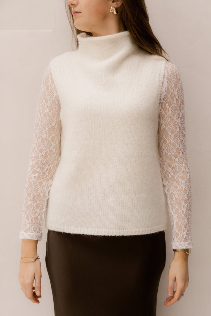 Odelia Knit Top Off White - Bij Keesje - Neo Noir