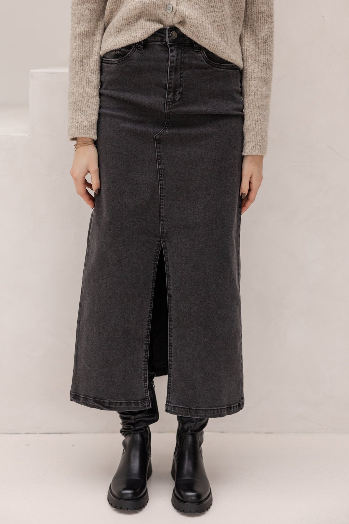 Olia long skirt grey wash - Bij Keesje