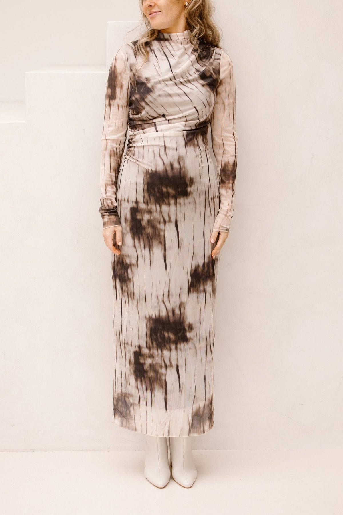 Onessa faded mesh dress dusy brown - Bij Keesje - Neo Noir