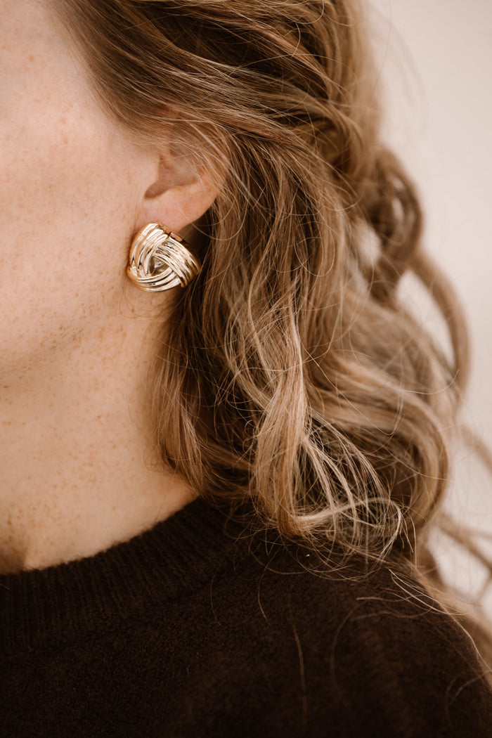 Oorbellen Knot Studs Gold - Bij Keesje - BOW19