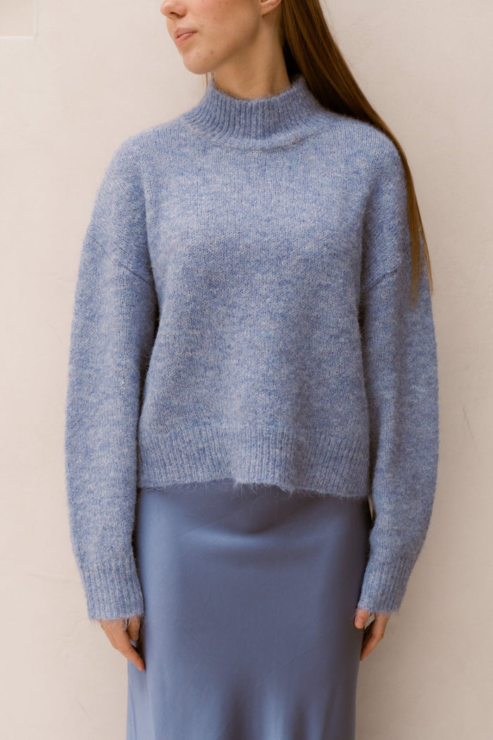 Paulina Fluffy Knit Blouse Dusty Blue - Bij Keesje - Neo Noir