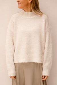Paulina Fluffy Knit Blouse Off White - Bij Keesje - Neo Noir - Trui