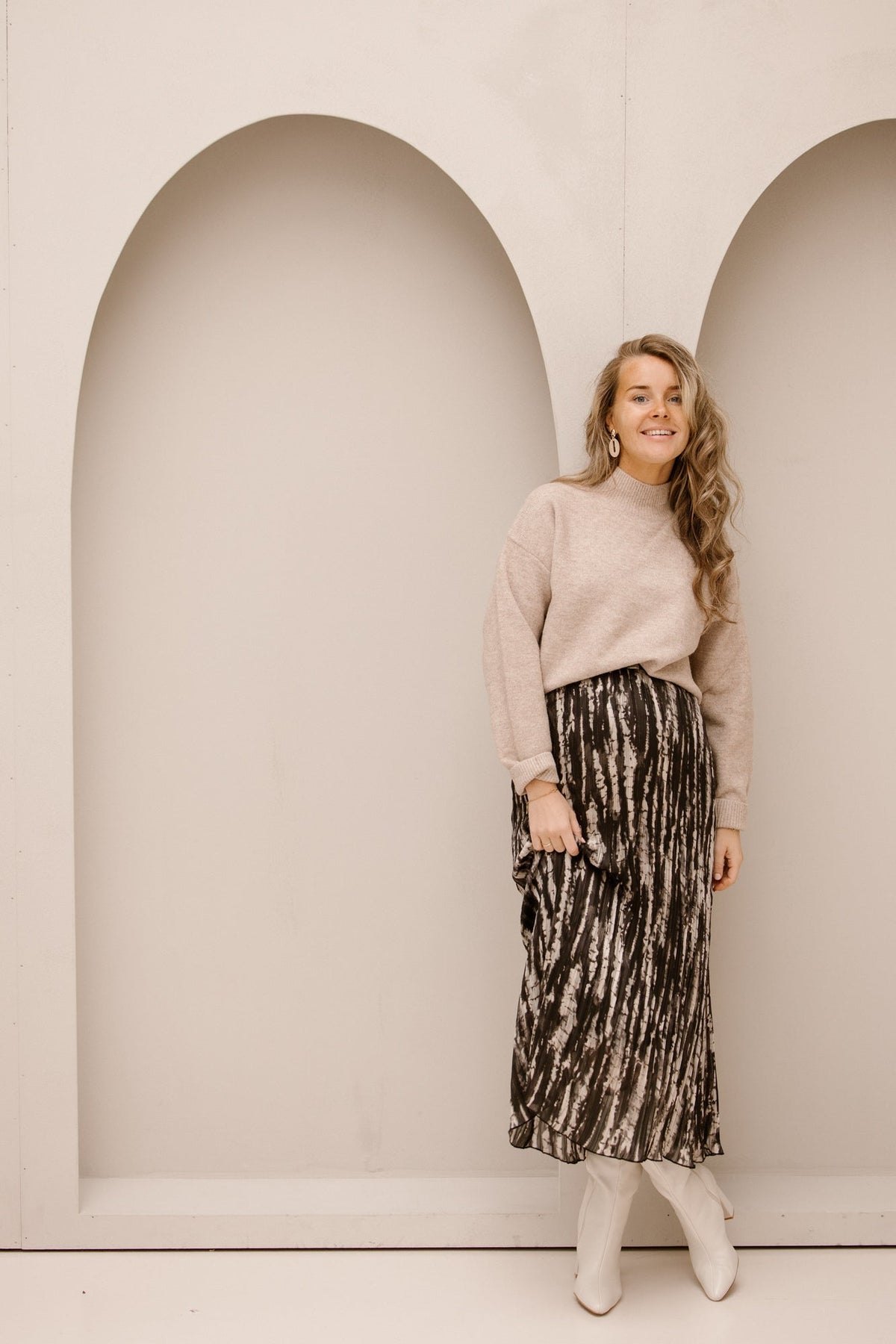 Paulina knit blouse sand melange - Bij Keesje - Neo Noir