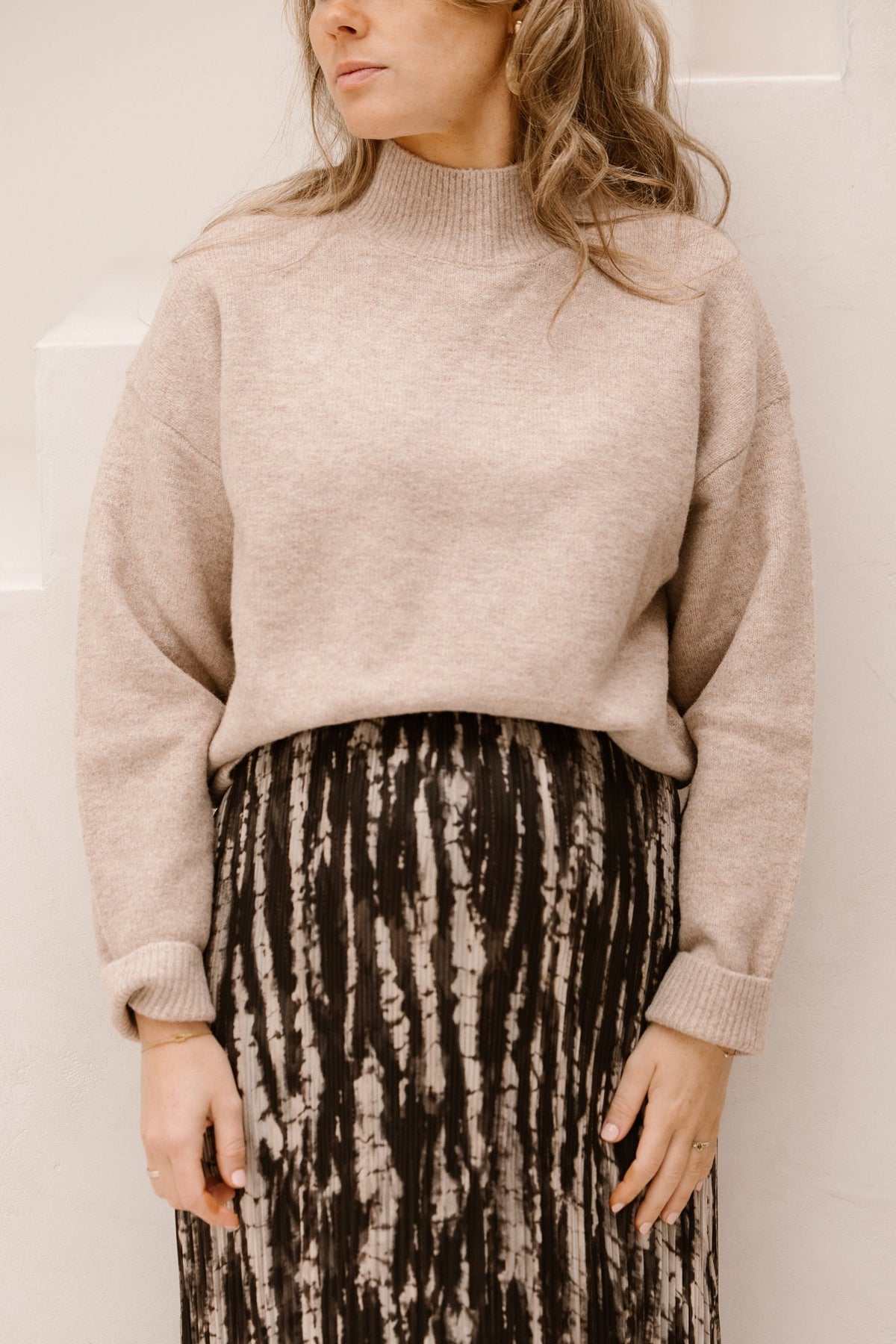 Paulina knit blouse sand melange - Bij Keesje - Neo Noir