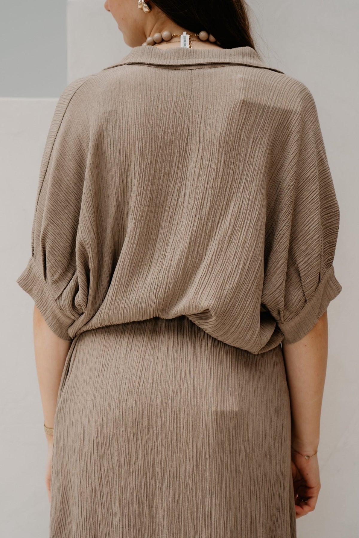 Pippa top taupe - Bij Keesje - Bij Keesje - Rokken