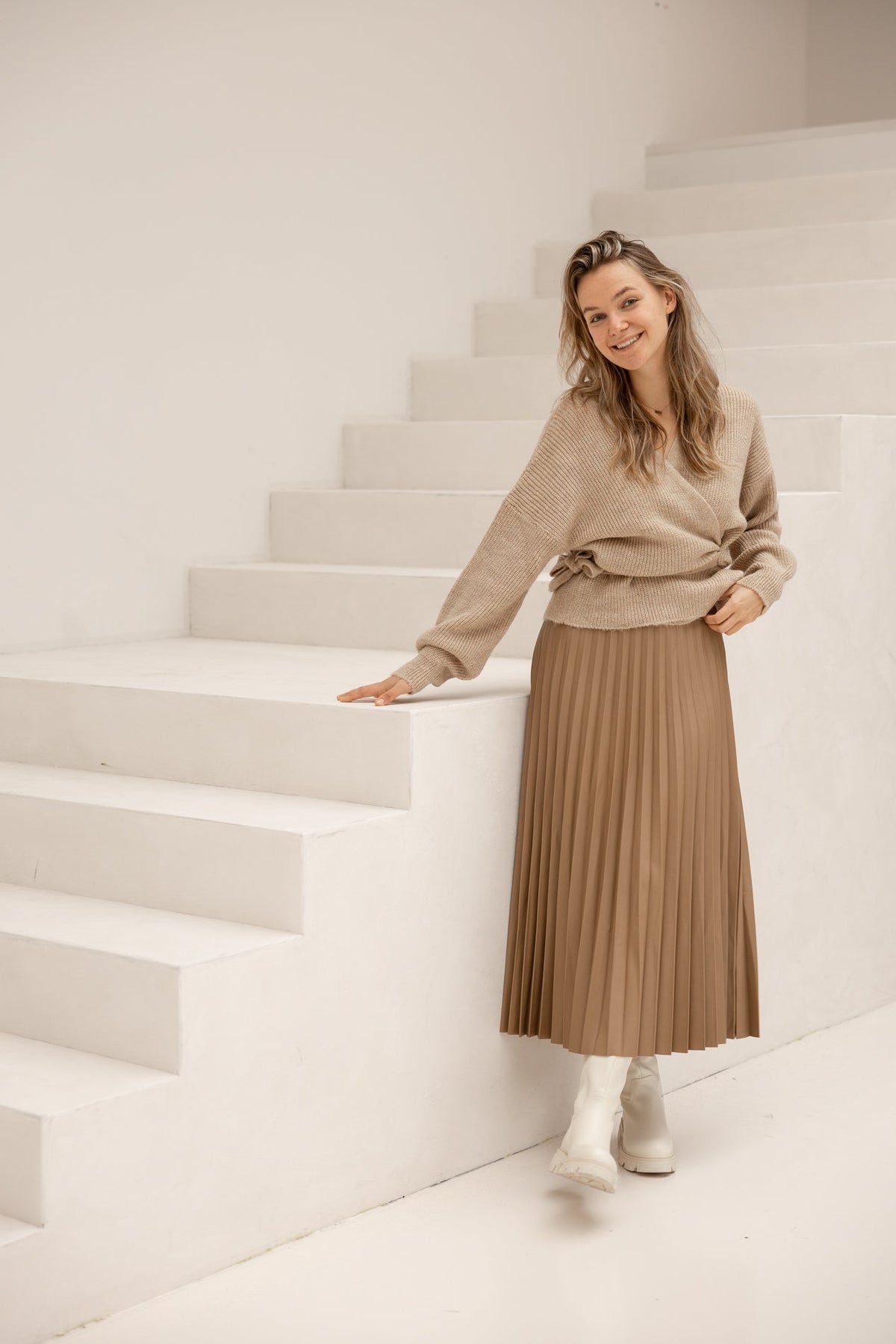 Plissé skirt vegan leather sand - Bij Keesje