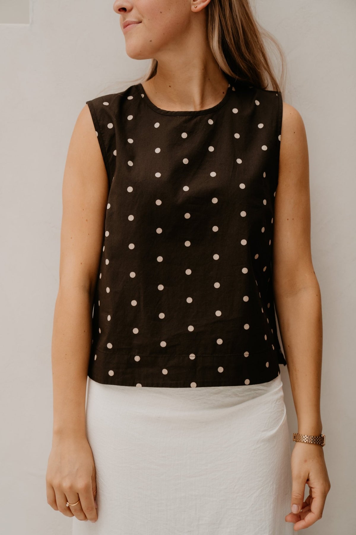 Polly Dot Top Dark Brown - Bij Keesje - Neo Noir - Top