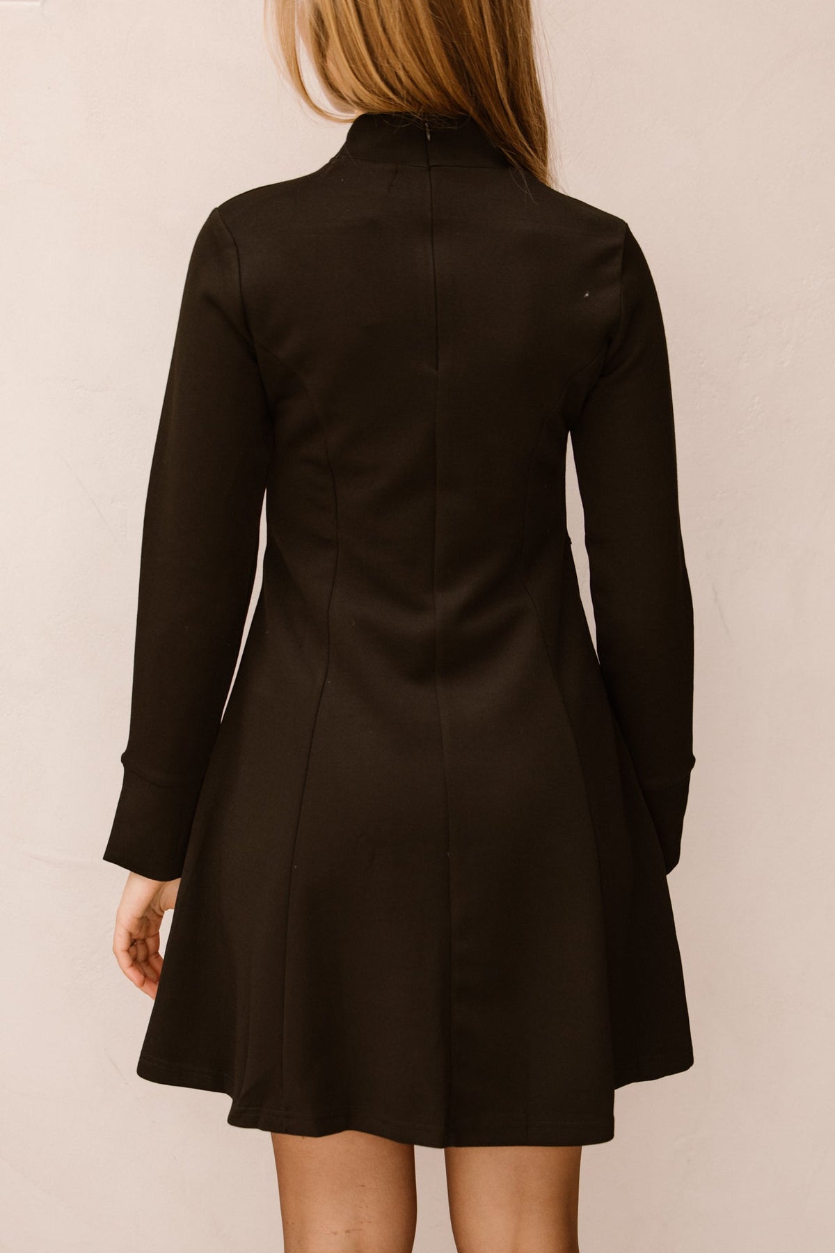 Qwen jurk zwart - Bij Keesje - Bij Keesje