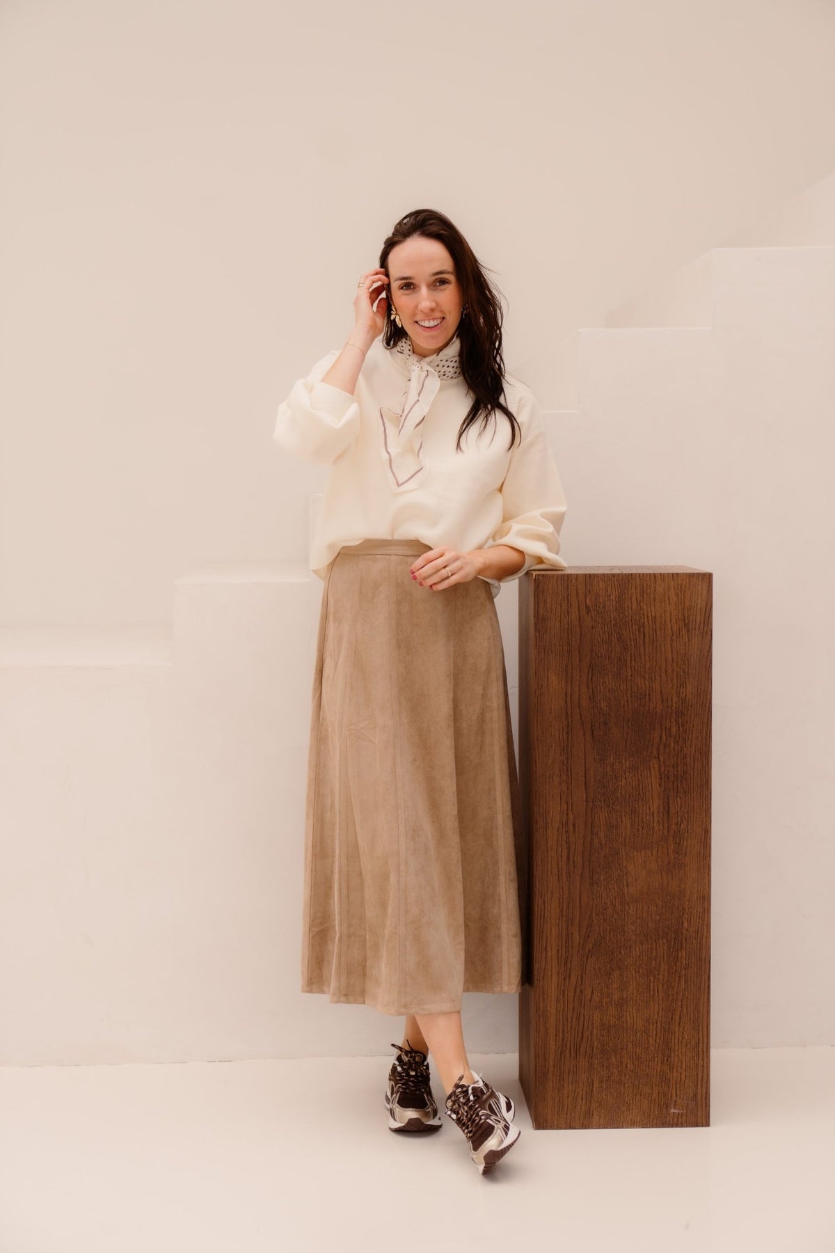 Raya Faux suede Skirt - Bij Keesje - Neo Noir - rokken