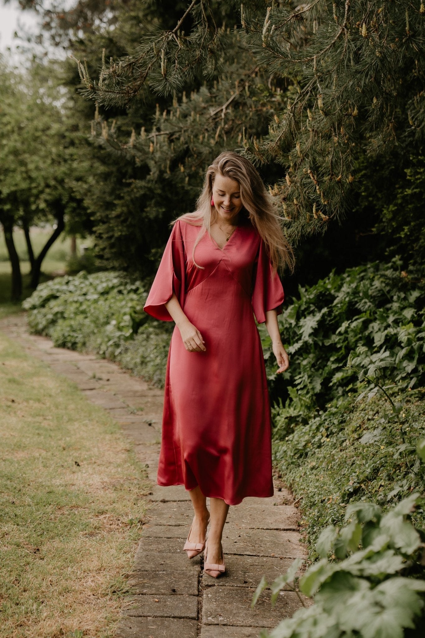 Remara Heavy Sateen Dress Cherry Pink - Bij Keesje - Neo Noir - Jurk