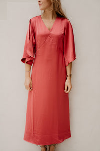 Remara Heavy Sateen Dress Cherry Pink - Bij Keesje - Neo Noir - Jurk
