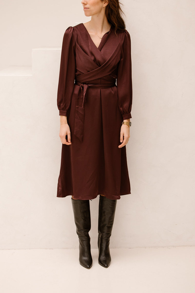 Rimini heavy sateen dress burgundy - Bij Keesje - Neo Noir