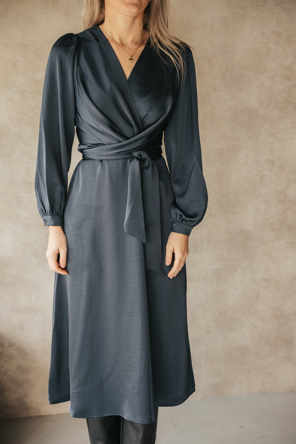 Rimini heavy sateen dress midnight blue - Bij Keesje