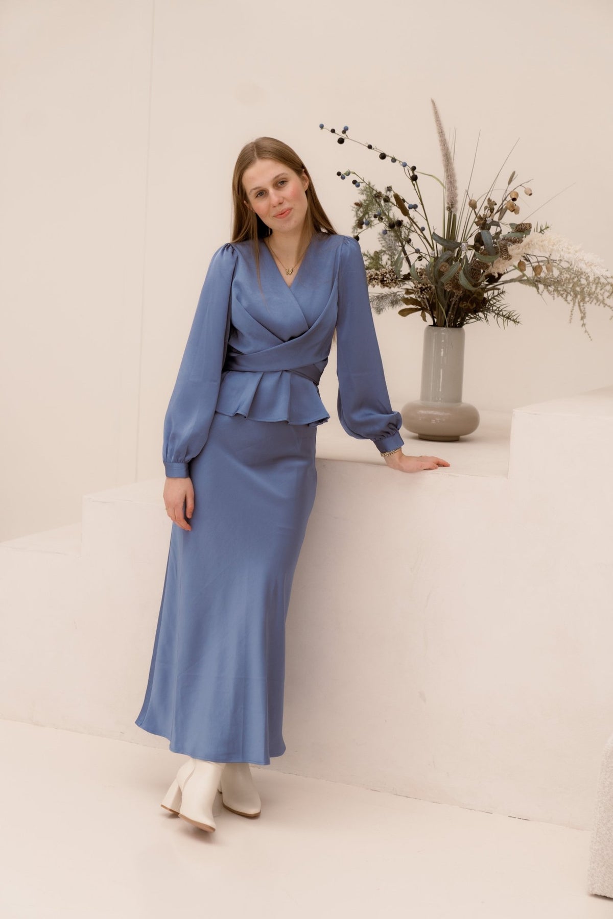 Rista heavy sateen blouse smoke blue - Bij Keesje - Neo Noir