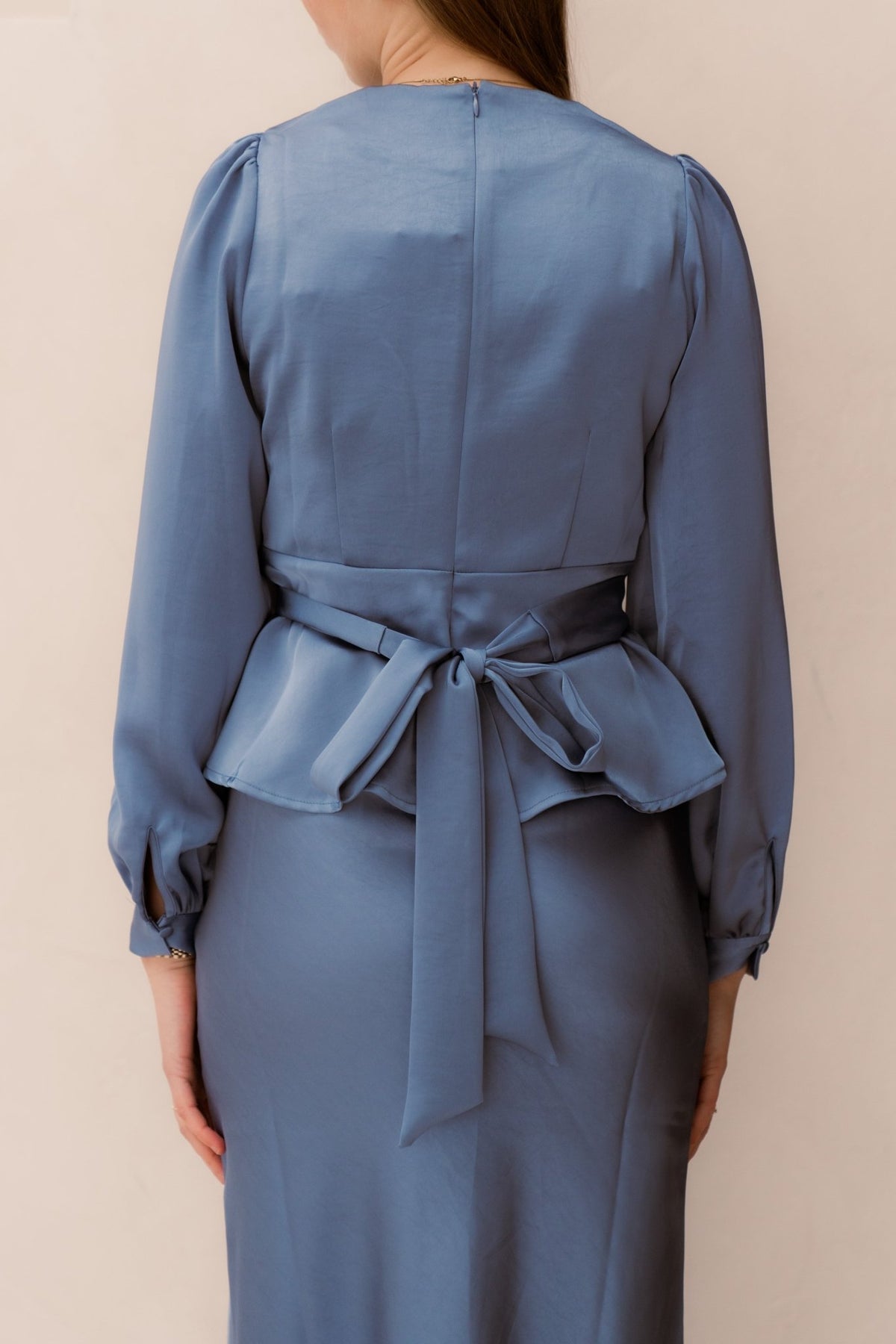 Rista heavy sateen blouse smoke blue - Bij Keesje - Neo Noir