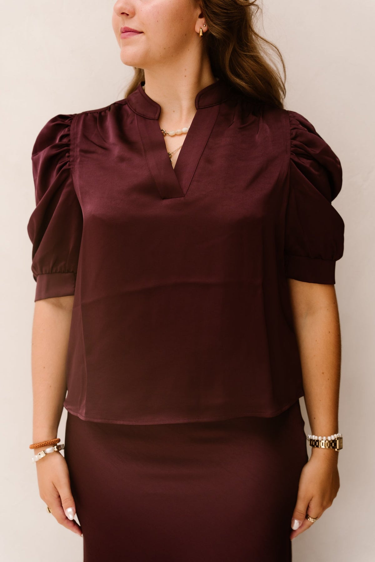 Roella Heavy Sateen Blouse Burgundy - Bij Keesje - Neo Noir - Blouse