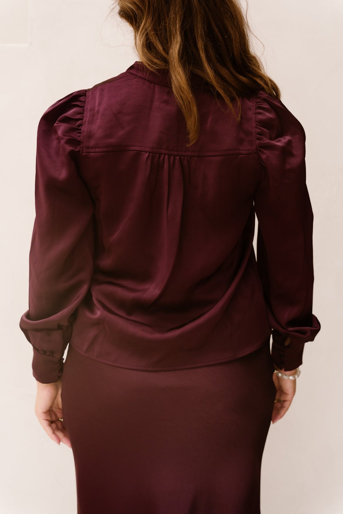 Rosslyn heavy sateen blouse burgundy - Bij Keesje - Neo Noir - Blouse