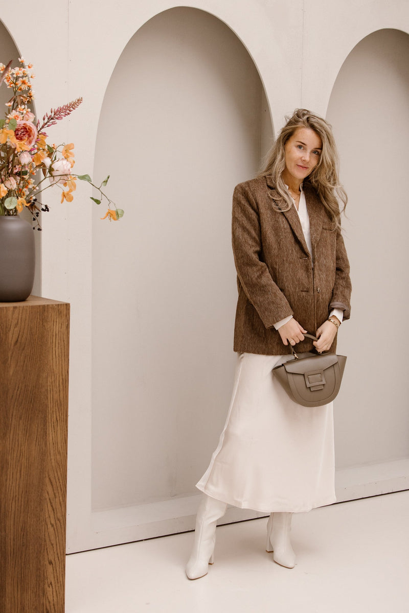 Rosslyn heavy sateen champagne - Bij Keesje - Neo Noir