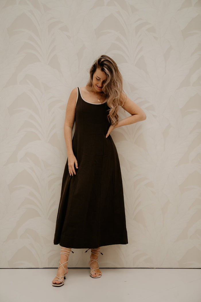 Safinan linen contrast dress dark brown - Bij Keesje - Neo Noir - Jurk