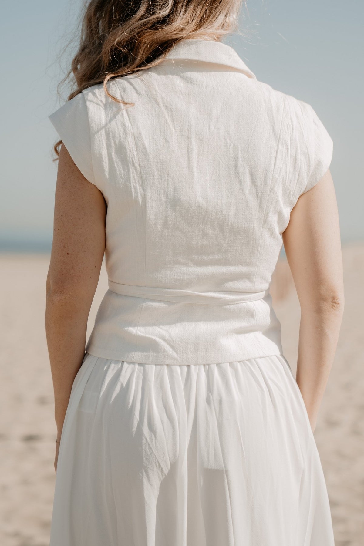 Salima ramie waistcoat off white - Bij Keesje - Neo Noir - Top