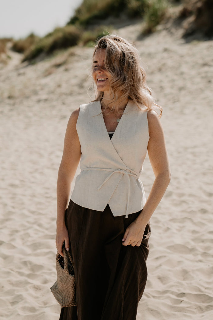 Samara Ramie Waistcoat Natural - Bij Keesje - Neo Noir - top