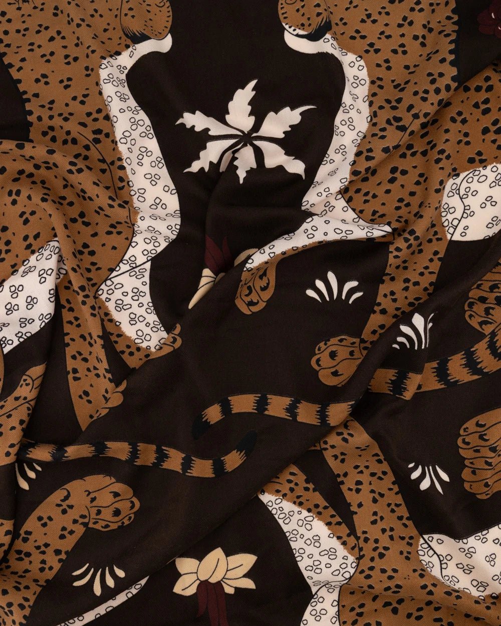 Sanaa sjaal leopard cream dark - Bij Keesje - Bij Keesje