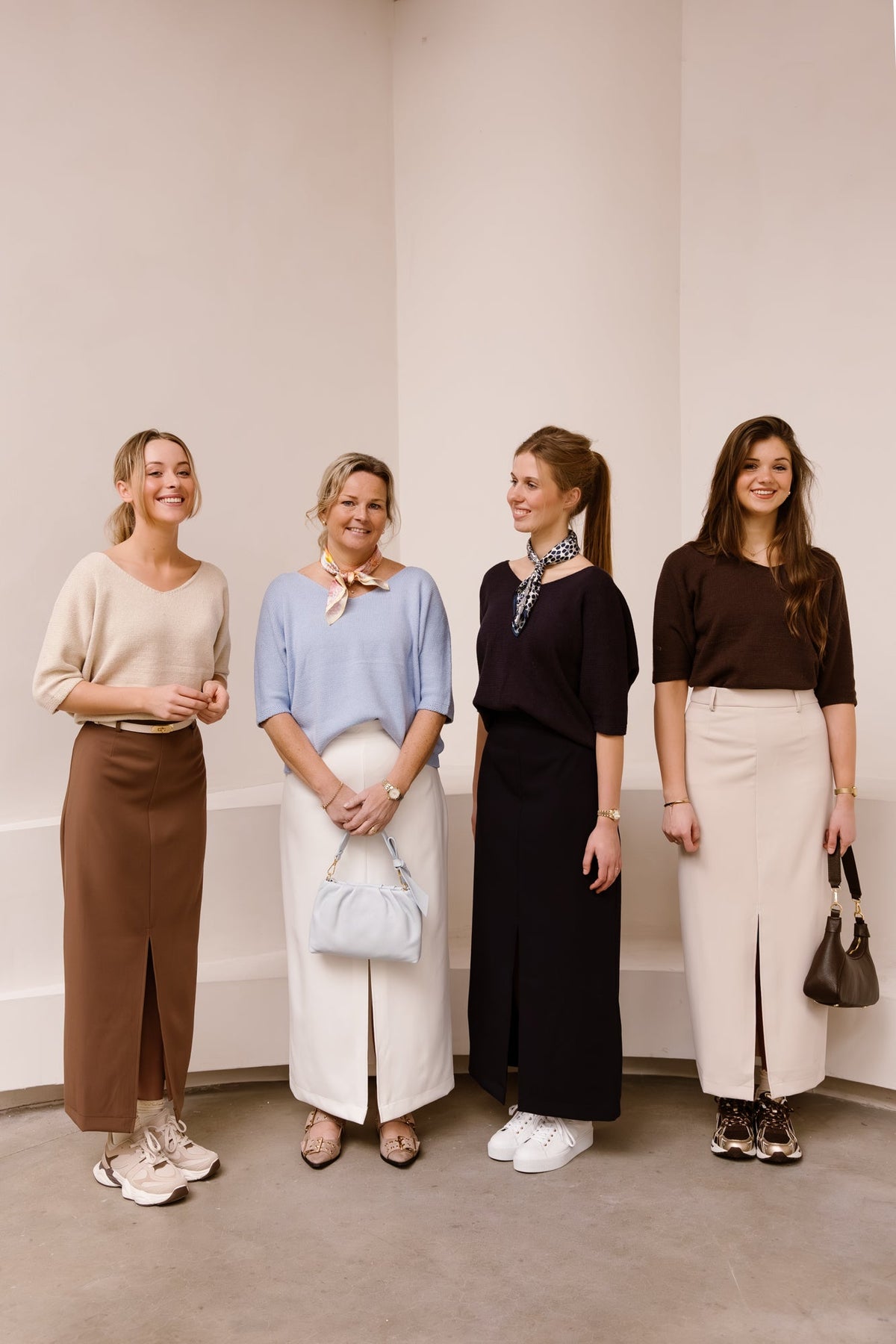 Sandra top dark brown - Bij Keesje - Bij Keesje The Label - top