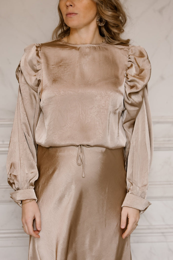 Satin look top beige - Bij Keesje - Bij Keesje