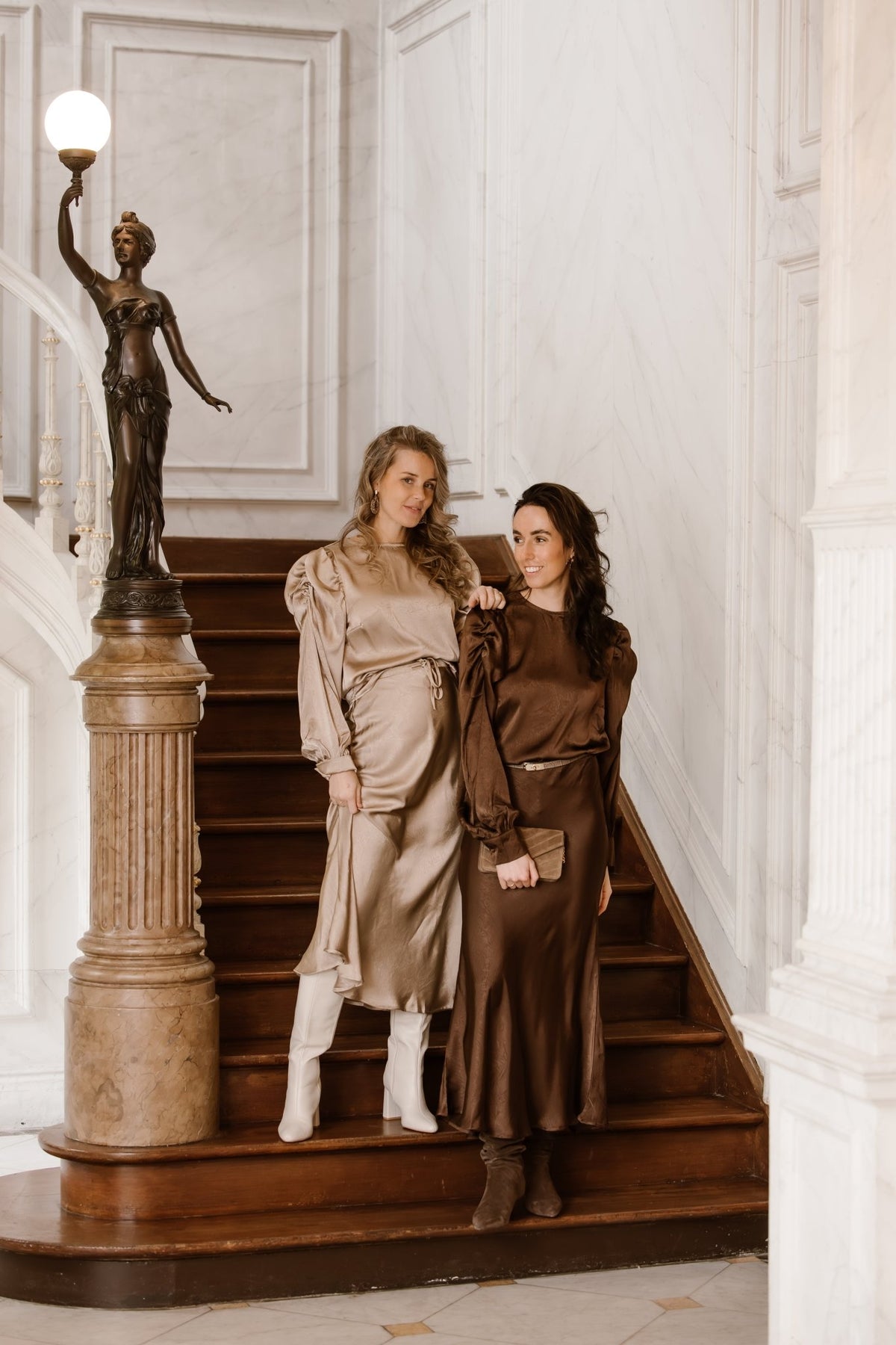 Satin look top brown - Bij Keesje - Bij Keesje