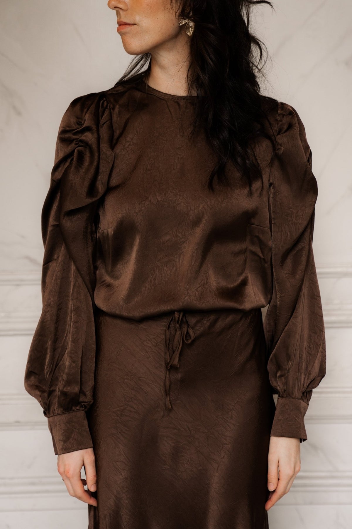 Satin look top brown - Bij Keesje - Bij Keesje