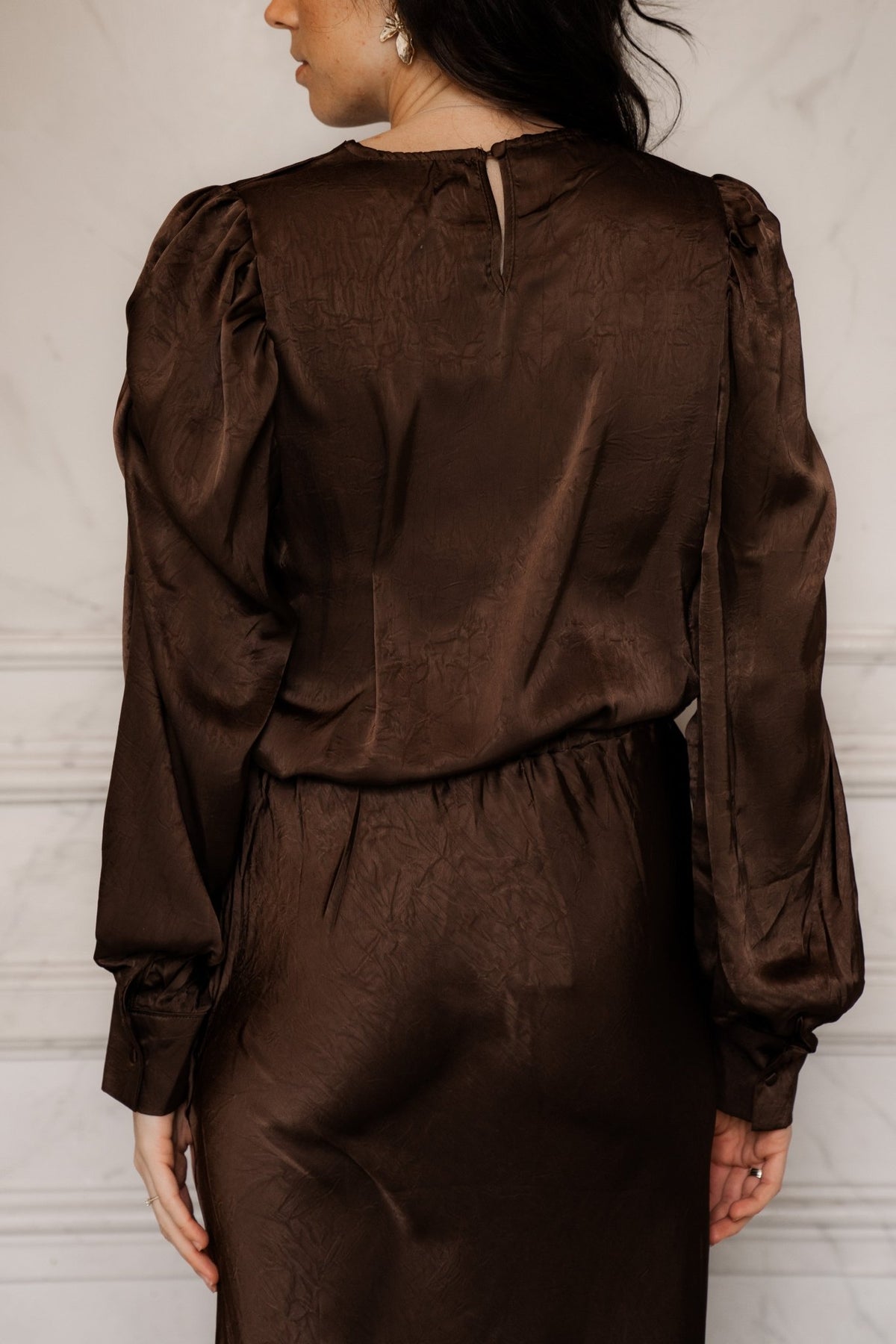 Satin look top brown - Bij Keesje - Bij Keesje