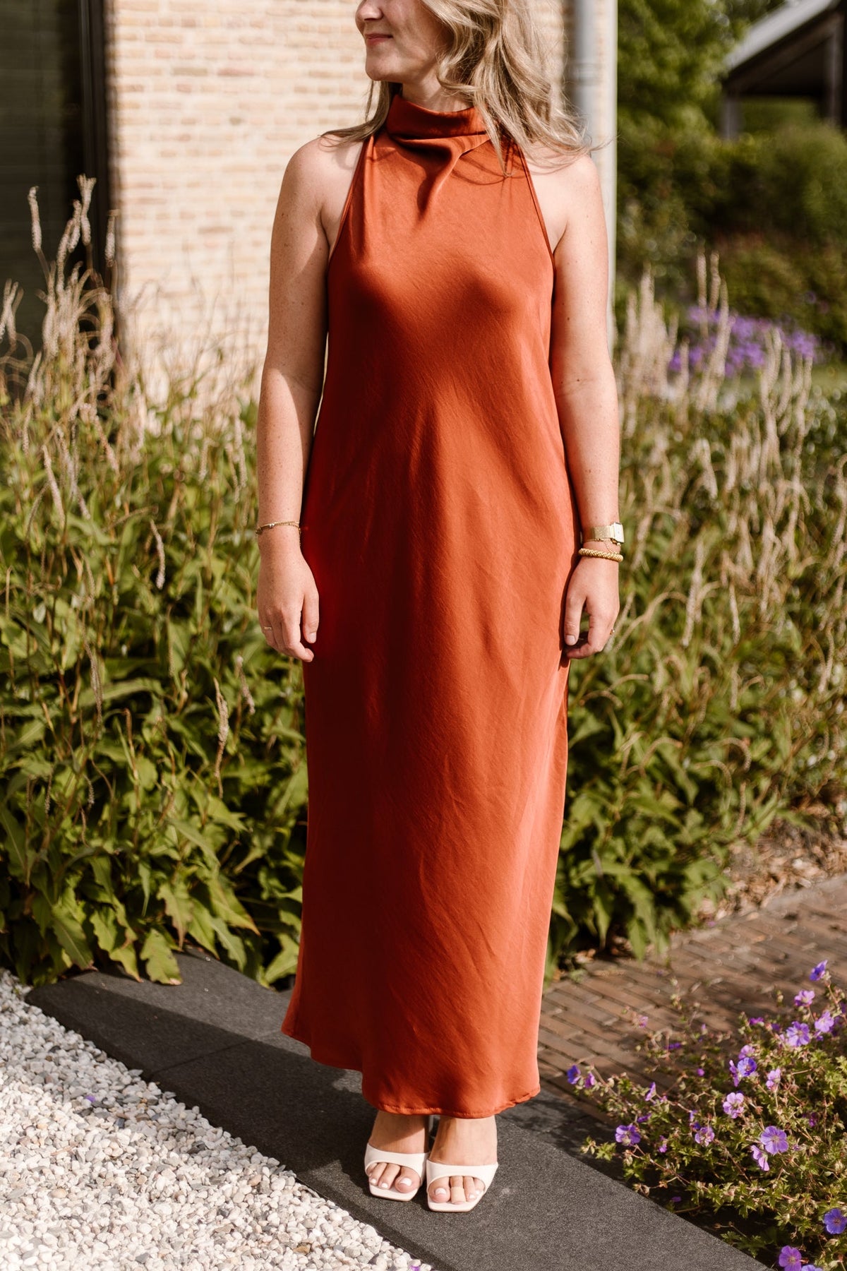 Satin maxi dress brique - Bij Keesje - Bij Keesje - Jurk
