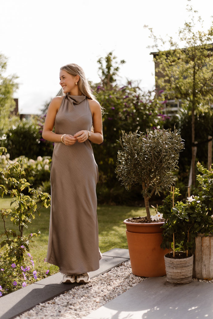Satin maxi dress taupe - Bij Keesje - Bij Keesje - Jurk