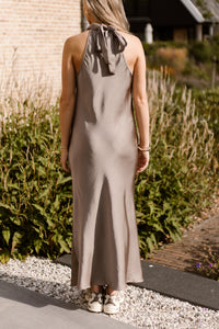 Satin maxi dress taupe - Bij Keesje - Bij Keesje - Jurk