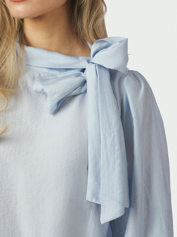 Selene crisp blouse light blue - Bij Keesje - Neo Noir - Blouse