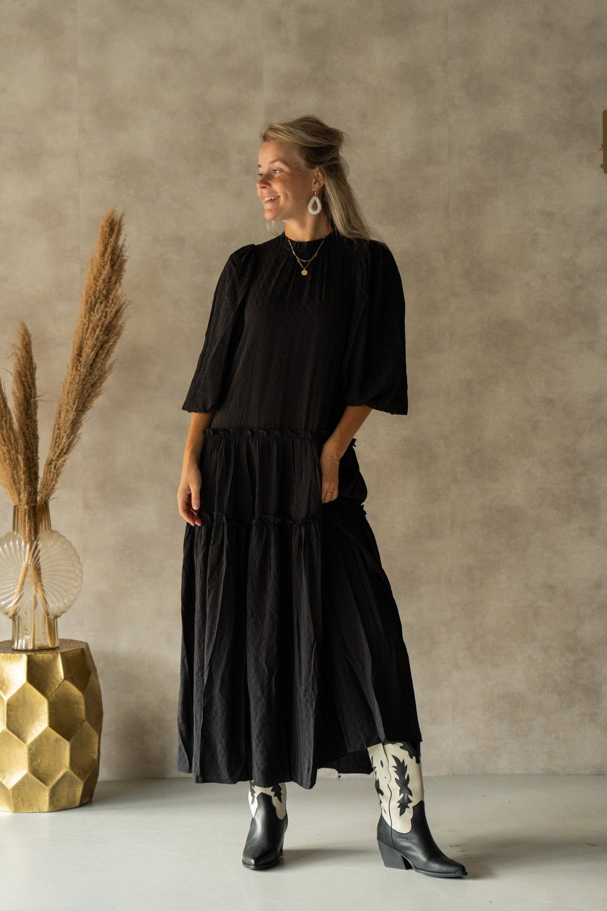 SheilaCC Frill dress black - Bij Keesje