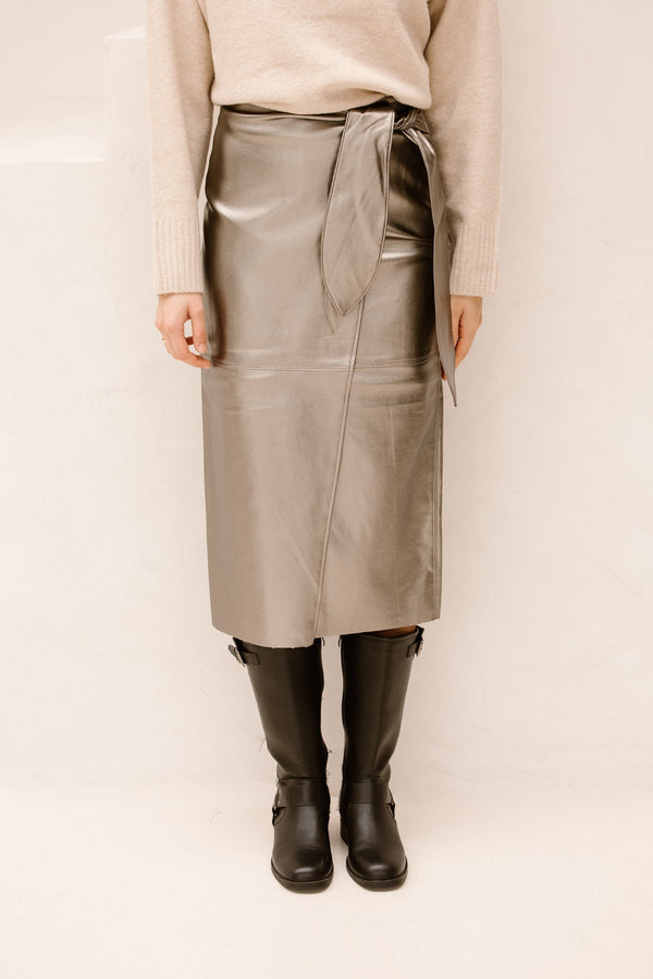 Skirt PU belted dark silver 709 - Bij Keesje - Esqualo