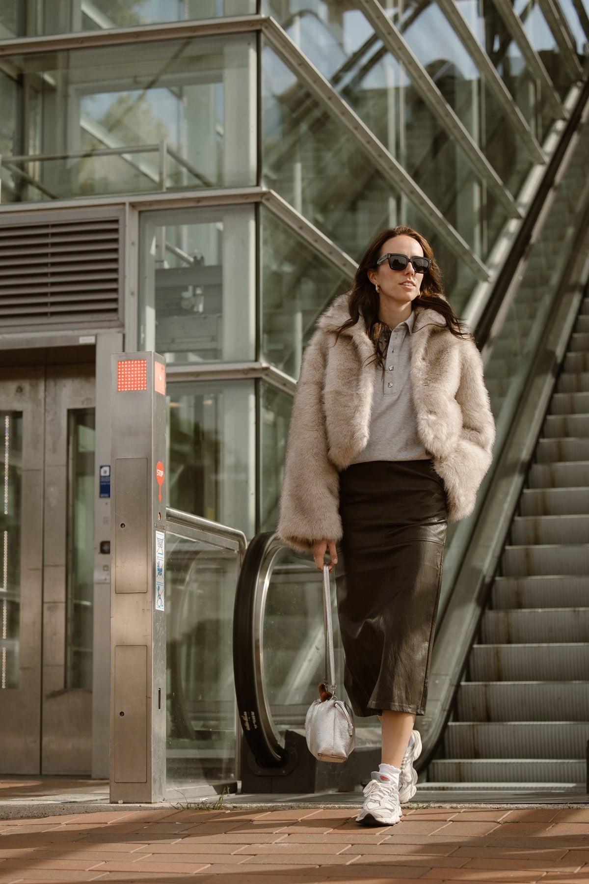 Steff faux fur jacket beige - Bij Keesje - Neo Noir