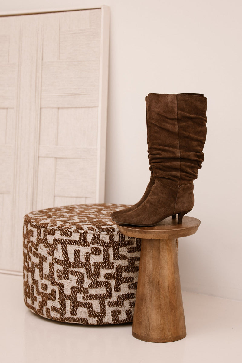 Suede kitten heel darkbrown - Bij Keesje - Shoecolate