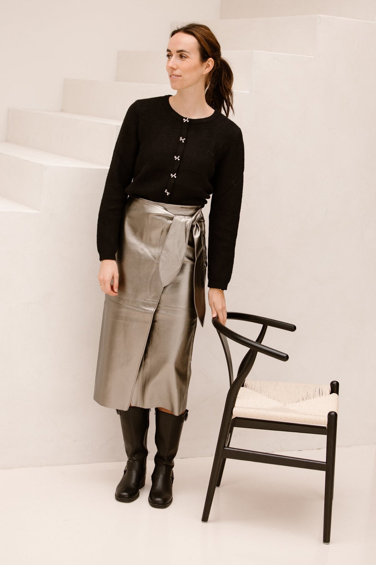 Sweater bow button fake placke black 719 - Bij Keesje - Esqualo