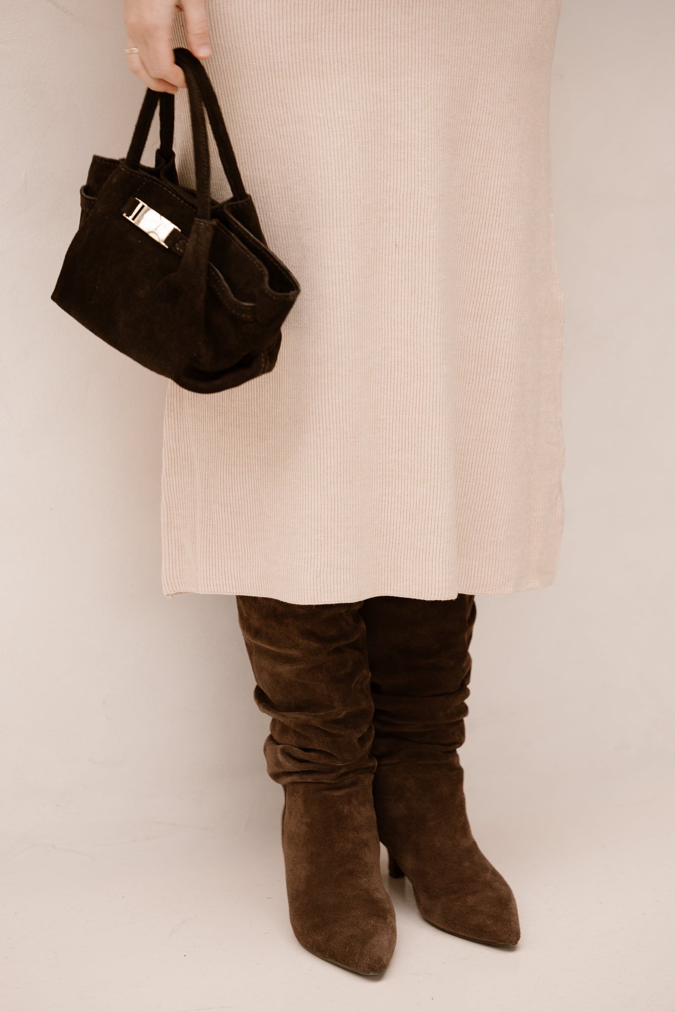 Tas Leonie suede donkerbruin - Bij Keesje - Bij Keesje - tas
