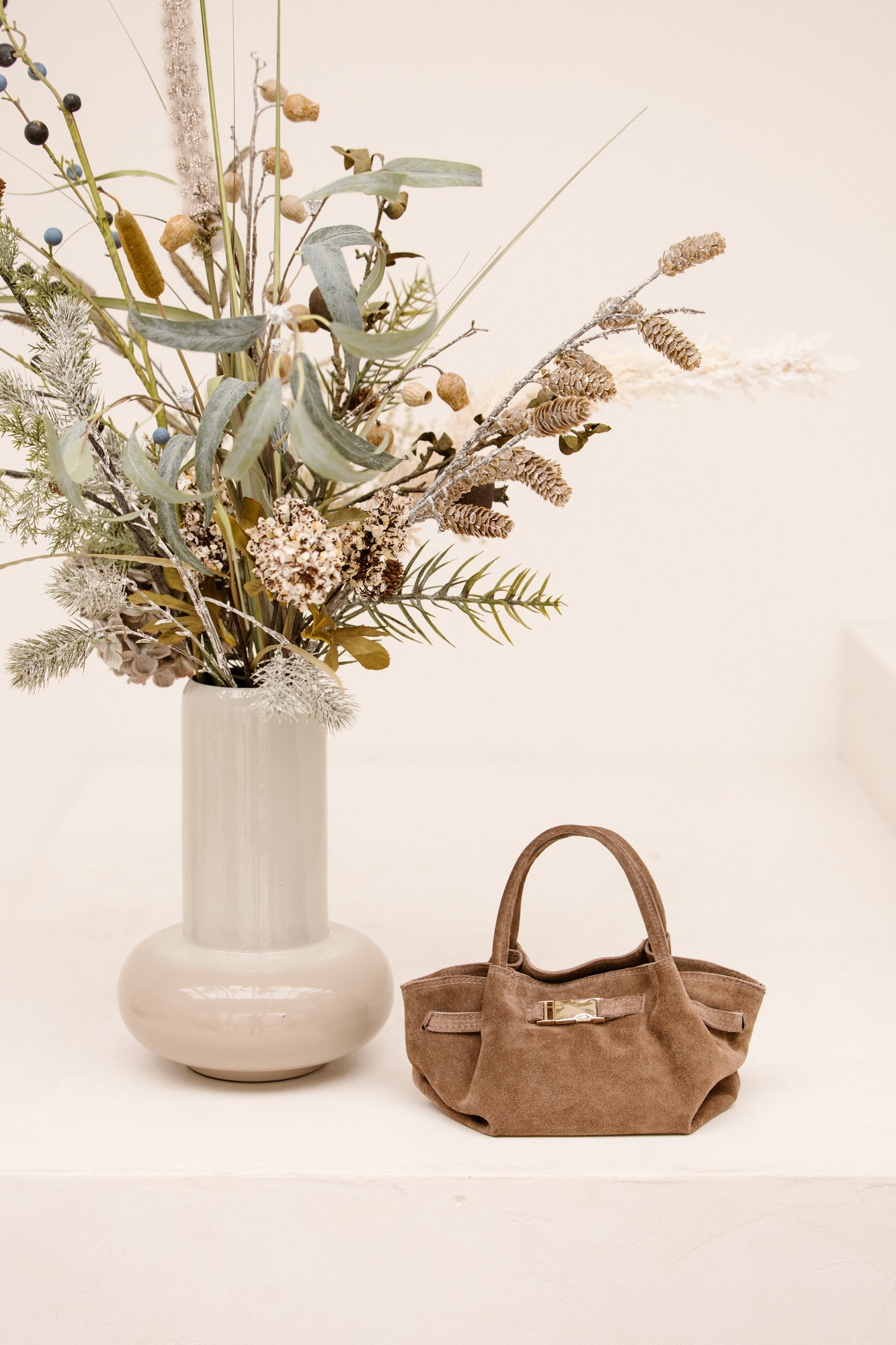 Tas Leonie suede taupe - Bij Keesje - Bij Keesje