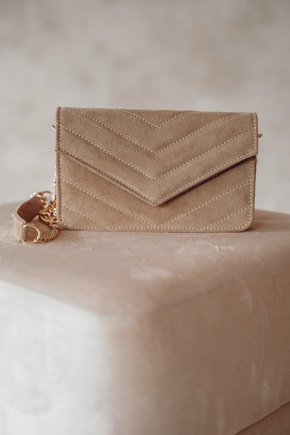 Tas Roos suede zand