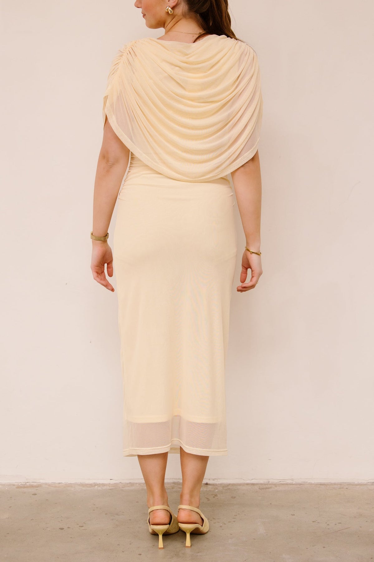 Tottuna Long Drapy Mesh Dress Light Yellow - Bij Keesje - Neo Noir - Jurk