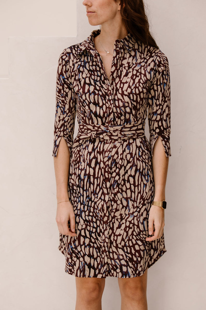 Travel dress abstracte print burgundy/latte - Bij Keesje - Bij Keesje